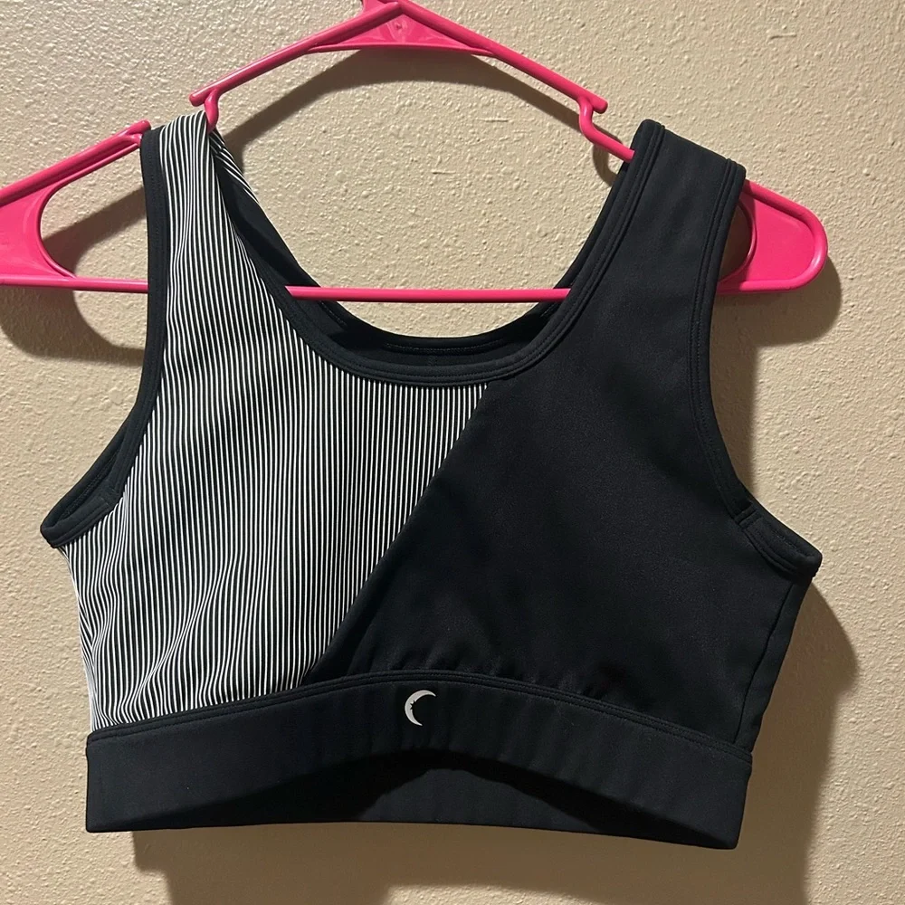 NWOT‎ ZYIA Sports Bra